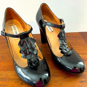 Steve Madden Women's Mary Jane Pump. Size 7.